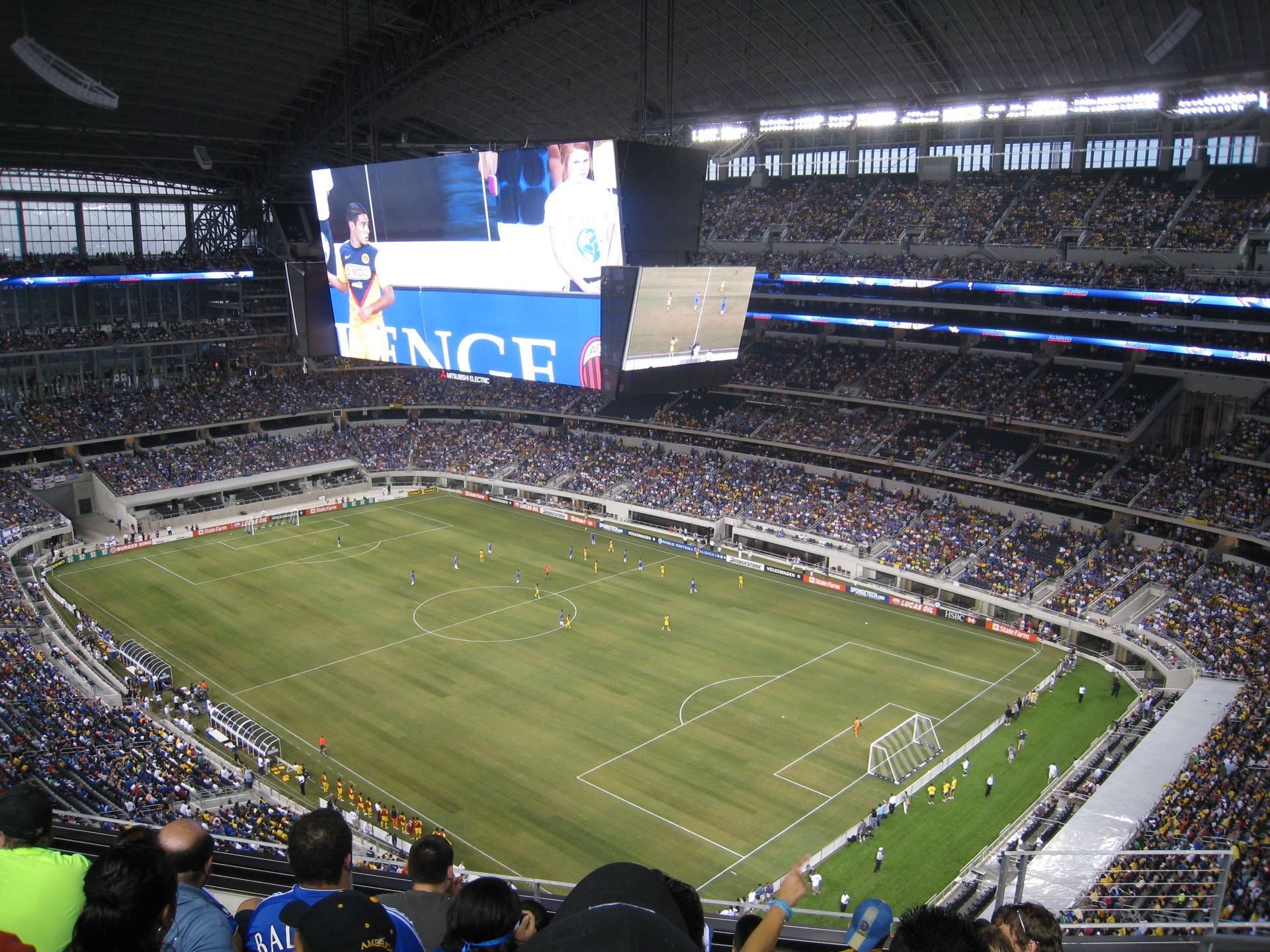AT&T Stadium turnuva atmosferi